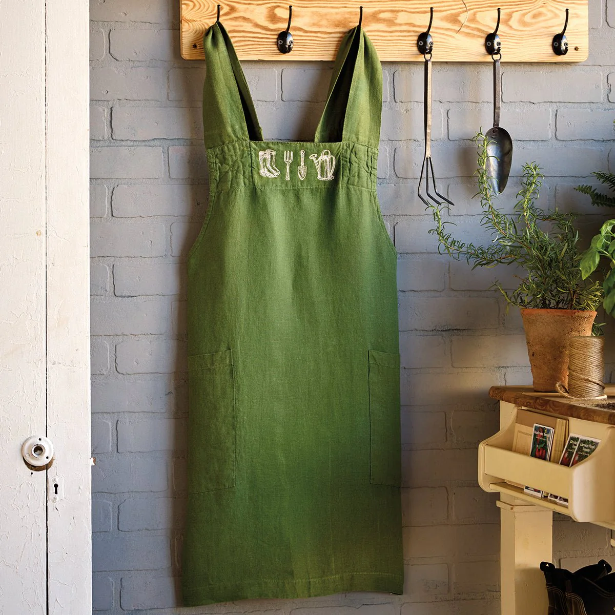 Monticello Garden Apron - Image 2