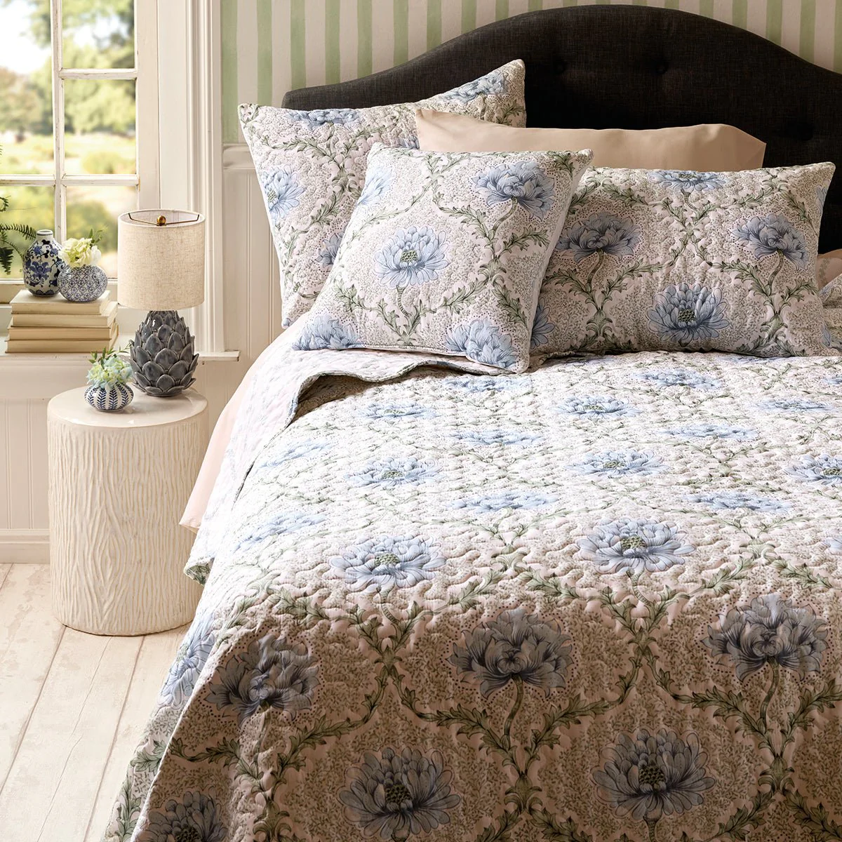 Summer Bloom Quilted Bedding - Full/Queen